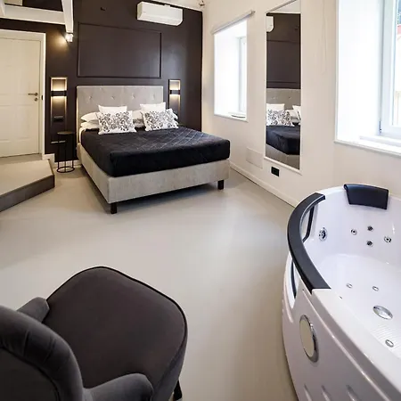 Corsovittorio87suite Διαμέρισμα *